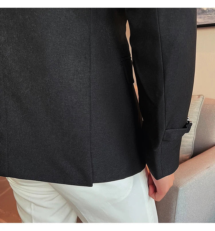 2024Men Party Wedding Banquet Blazer Solid Metal Buckle Decoration Blazer For Italian Designer Suit Jacket Slim Fit Blazer Homme
