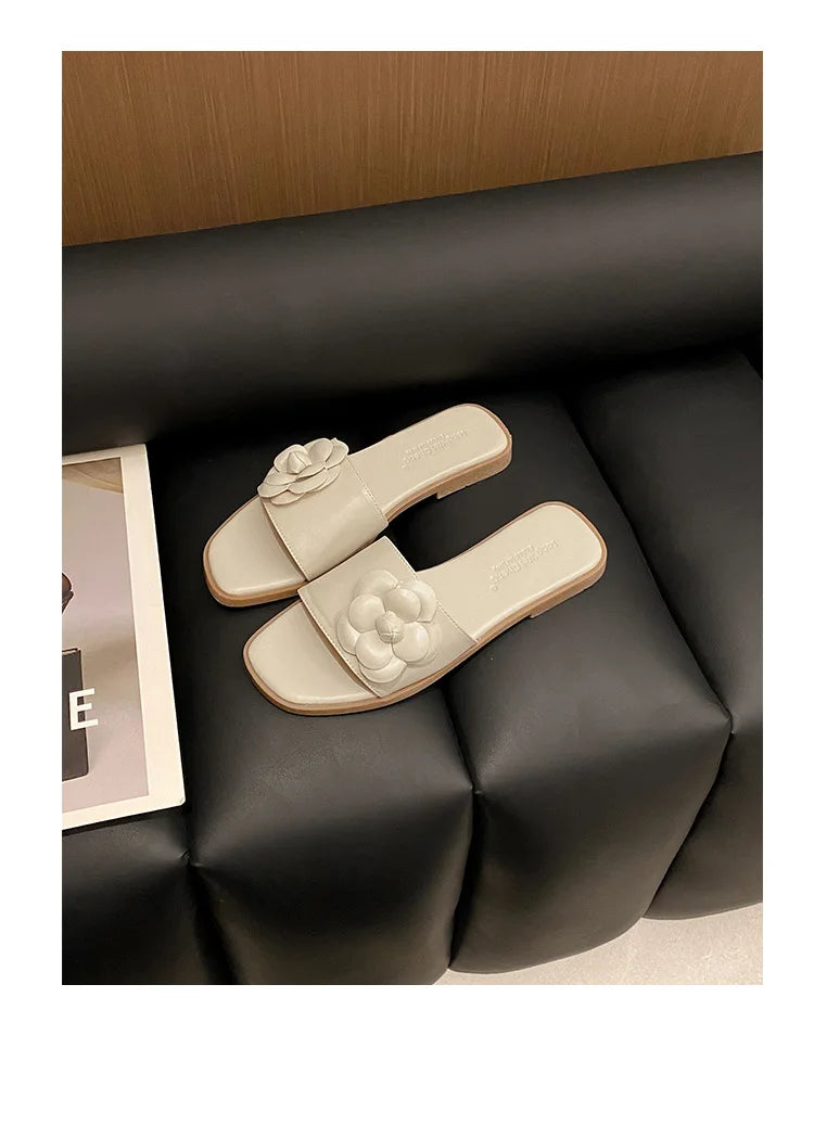 2026Summer flat sandals with floral design, casual and versatile, suitable for outdoor wear
